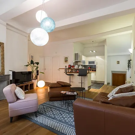 Pref 2 - F4 - Vaste Et Bourgeois ,3 Chambres, Ascenseur, Vx-nice Νίκαια