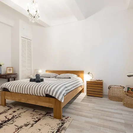 Pref 2 - F4 - Vaste Et Bourgeois ,3 Chambres, Ascenseur, Vx-nice شقة