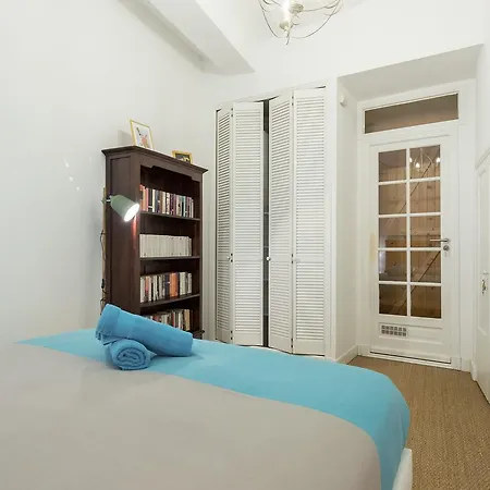 Pref 2 - F4 - Vaste Et Bourgeois ,3 Chambres, Ascenseur, Vx-nice * نيس