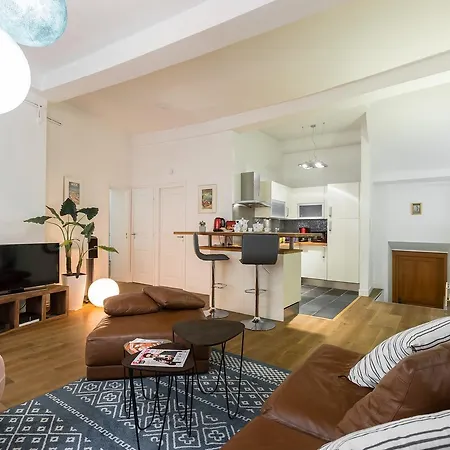 Διαμέρισμα Pref 2 - F4 - Vaste Et Bourgeois ,3 Chambres, Ascenseur, Vx-nice *