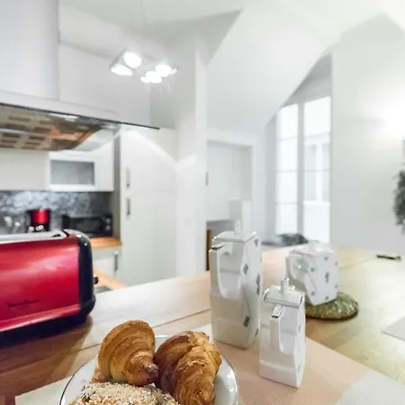 Pref 2 - F4 - Vaste Et Bourgeois ,3 Chambres, Ascenseur, Vx-nice * نيس