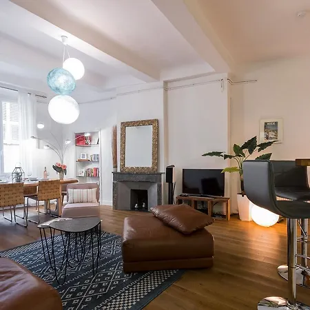 Pref 2 - F4 - Vaste Et Bourgeois ,3 Chambres, Ascenseur, Vx-nice نيس
