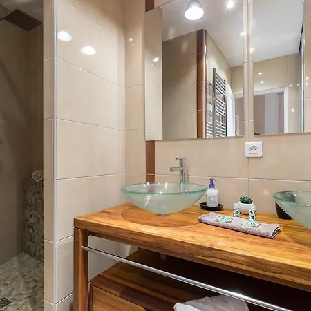 Pref 2 · F4 - Vaste Et Bourgeois ,3 Chambres, Ascenseur, Vx-nice