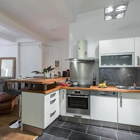 Apartment Pref 2 - F4 - Vaste Et Bourgeois ,3 Chambres, Ascenseur, Vx-nice *