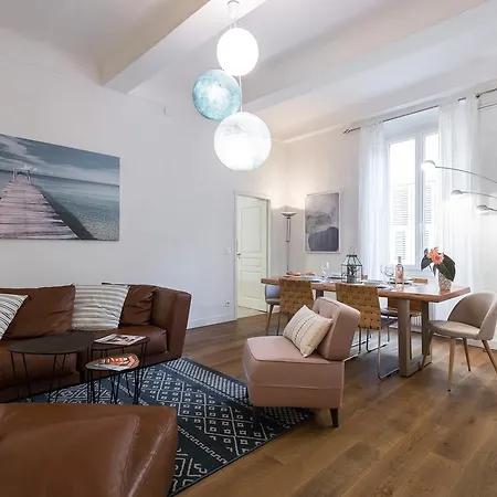 Pref 2 - F4 - Vaste Et Bourgeois ,3 Chambres, Ascenseur, Vx-nice Apartment