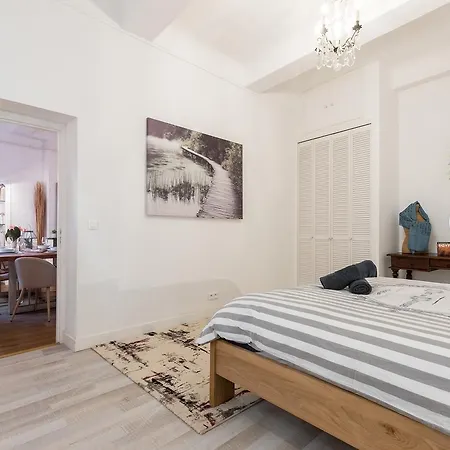 Pref 2 - F4 - Vaste Et Bourgeois ,3 Chambres, Ascenseur, Vx-nice *